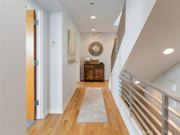209 41st, Manhattan Beach CA 90266
