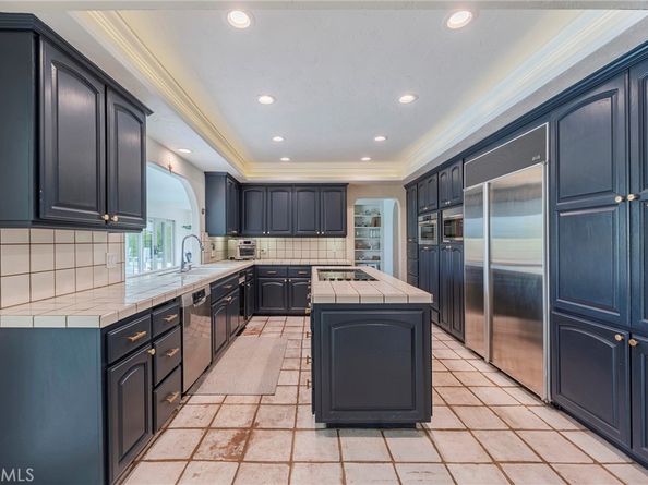 23 Country Meadow Road, Rolling Hills Estates CA 90274