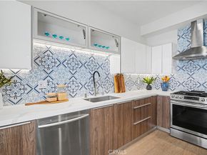 3981 Moore Street 101, Los Angeles CA 90066