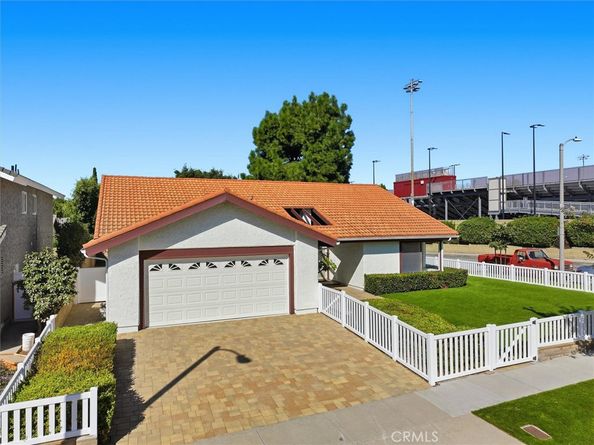 2709 Orange Avenue, Torrance CA 90501