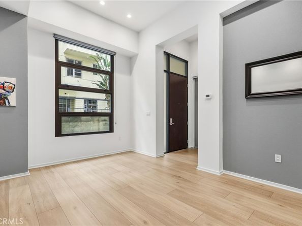 133 The Promenade N 118, Long Beach CA 90802