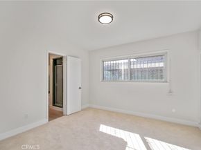 10525 S 8th Avenue, Inglewood CA 90303
