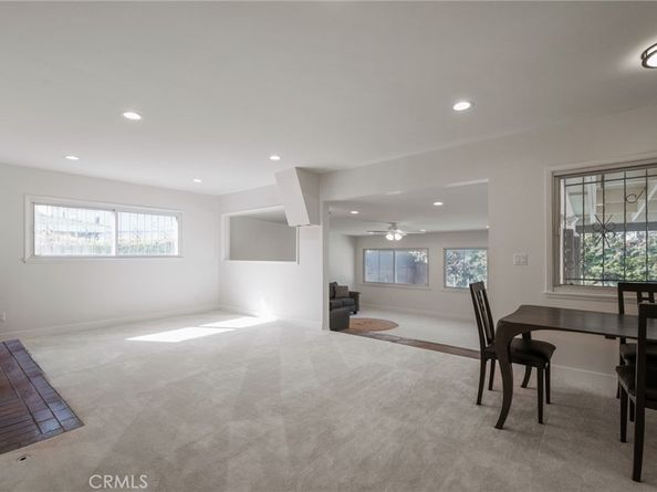 10525 S 8th Avenue, Inglewood CA 90303