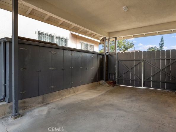 10525 S 8th Avenue, Inglewood CA 90303