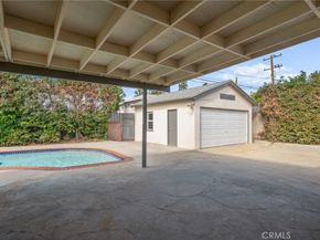 10525 S 8th Avenue, Inglewood CA 90303