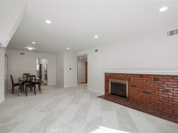10525 S 8th Avenue, Inglewood CA 90303
