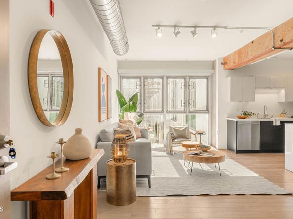 527 Molino Street 209, Los Angeles CA 90013