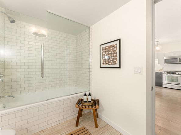 527 Molino Street 209, Los Angeles CA 90013