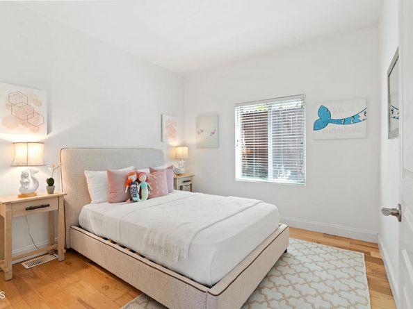 2653 W Avenue 35, Los Angeles CA 90065