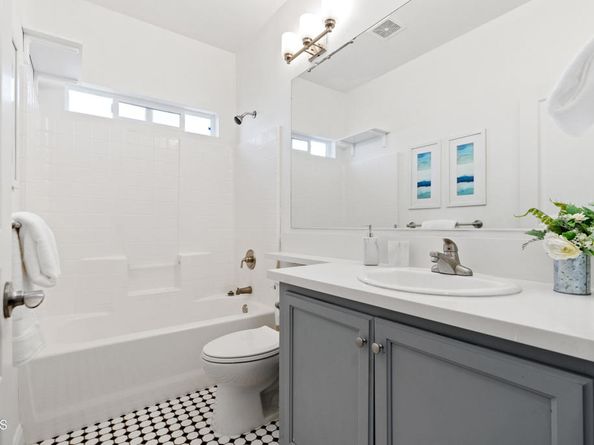 2653 W Avenue 35, Los Angeles CA 90065