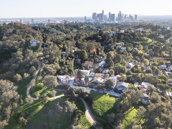 2309 Vista Gordo Drive, Los Angeles CA 90026