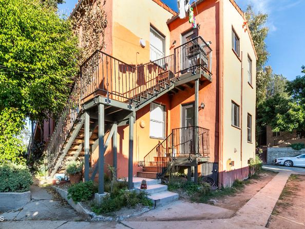 2309 Vista Gordo Drive, Los Angeles CA 90026