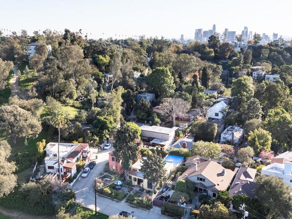 2309 Vista Gordo Drive, Los Angeles CA 90026