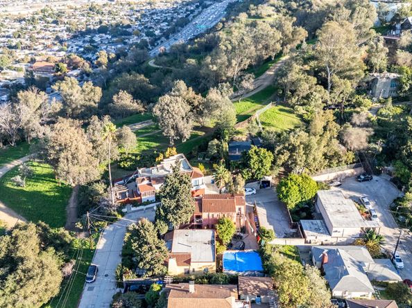 2309 Vista Gordo Drive, Los Angeles CA 90026