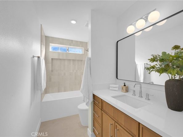 2707 Mathews Avenue A, Redondo Beach CA 90278