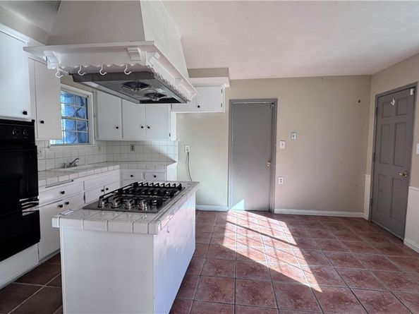 2705 Dione Way, Rowland Heights CA 91748