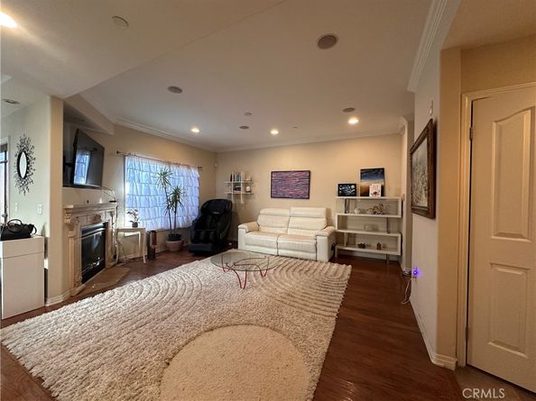 856 S Marengo 7, Pasadena CA 91106