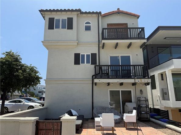 617 Manhattan Avenue, Manhattan Beach CA 90266