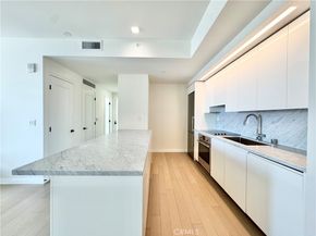 1050 S Grand Avenue 2003, Los Angeles CA 90015