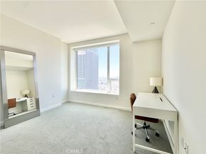 1050 S Grand Avenue 2003, Los Angeles CA 90015