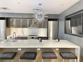 1050 S Grand Avenue 2003, Los Angeles CA 90015