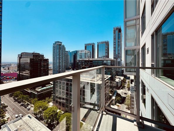 1050 S Grand Avenue 2003, Los Angeles CA 90015