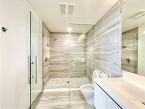 1050 S Grand Avenue 2003, Los Angeles CA 90015