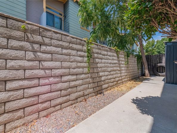 819 W Duarte Road, Monrovia CA 91016