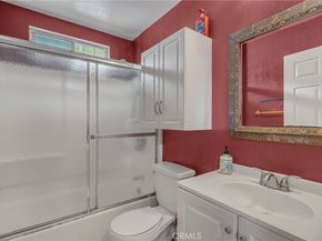 11513 S San Pedro, Los Angeles CA 90061