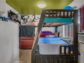 11513 S San Pedro, Los Angeles CA 90061