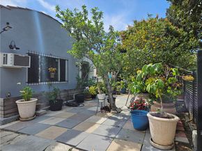 1722 W 60th Place, Los Angeles CA 90047