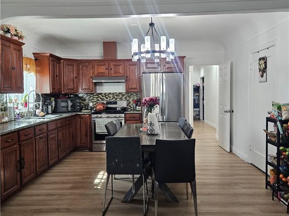 1722 W 60th Place, Los Angeles CA 90047