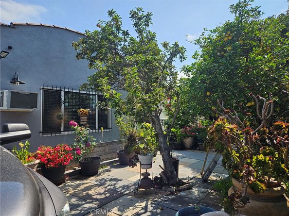 1722 W 60th Place, Los Angeles CA 90047