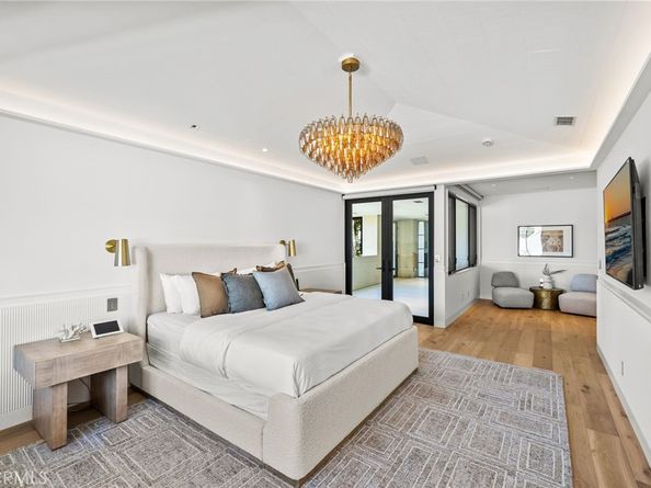 1075 Granville Drive, Newport Beach CA 92660