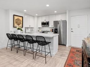 2500 Torrey Pines Rd 201, La Jolla CA 92037