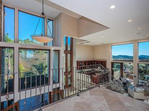 2362 Edgehill Road, Vista CA 92084