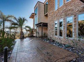 2362 Edgehill Road, Vista CA 92084