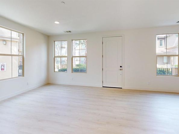 10710 Canyon Grove Trail 31, San Diego CA 92130