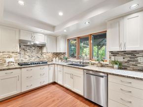 2646 Unicornio St, Carlsbad CA 92009