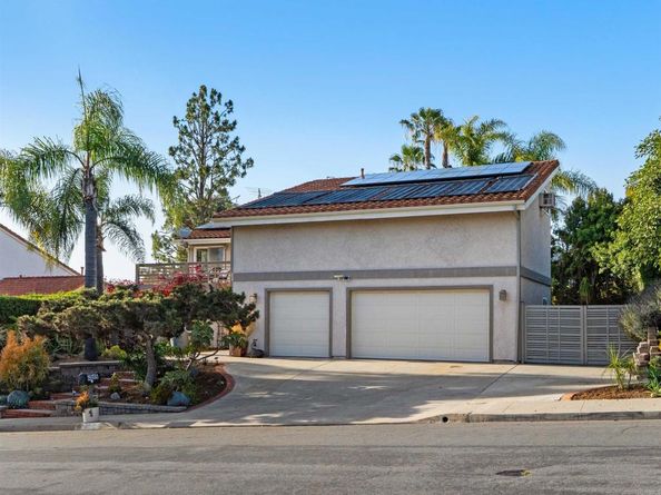 2646 Unicornio St, Carlsbad CA 92009