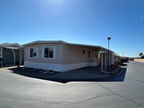 1506 Oak Drive 22, Vista CA 92084