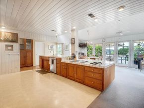 2301 Ivy Rd, Oceanside CA 92054