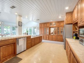 2301 Ivy Rd, Oceanside CA 92054