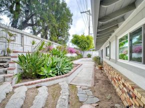 2301 Ivy Rd, Oceanside CA 92054