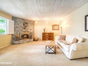 2301 Ivy Rd, Oceanside CA 92054