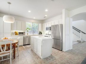 6890 Camino De Amigos, Carlsbad CA 92009