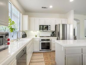 6890 Camino De Amigos, Carlsbad CA 92009