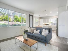 6890 Camino De Amigos, Carlsbad CA 92009
