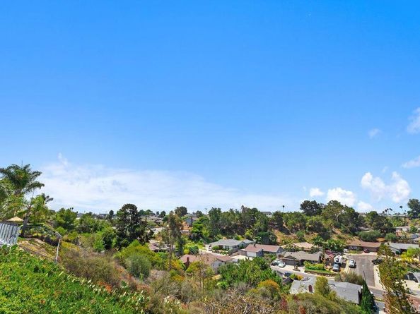 5448 Noah Way, San Diego CA 92117