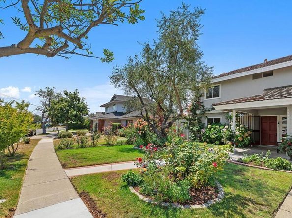 5448 Noah Way, San Diego CA 92117